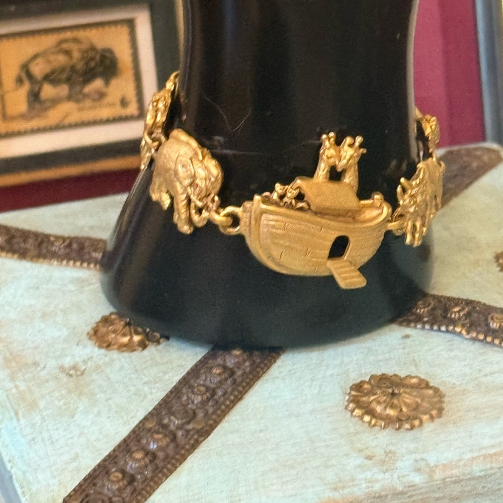 Vintage American Jewelry Company (AJC) Gold Tone Noah’s Ark Bracelet